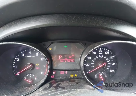 2017 Kia Sedona Lx z USA, uszkodzony, nr VIN KNDMB5C12H6228653